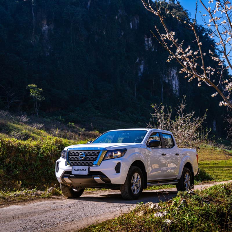 Nissan Navara EL: Giá từ 699 triệu ( VAT), nhận xe chỉ với 50 triệu.