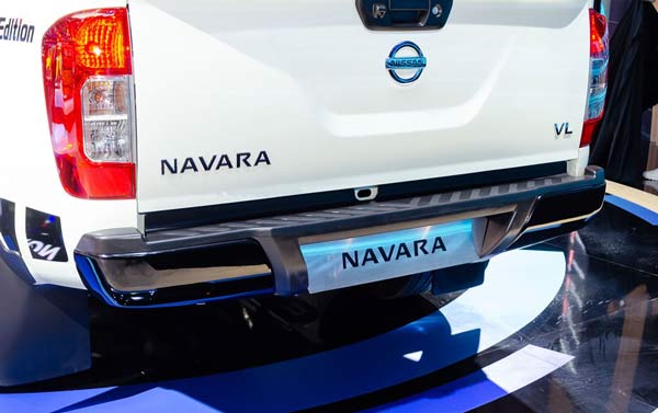 Nissan Navara Black Edition 2020 A-IVI